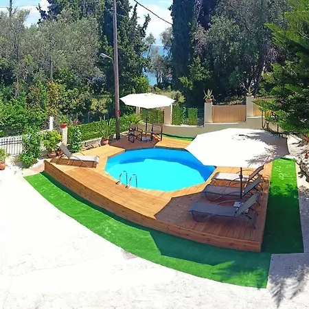 Seaside Pool Apartment *