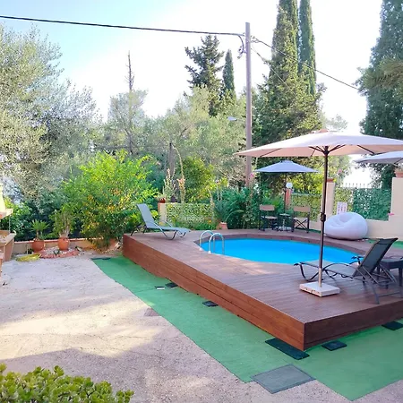 Apartment Seaside Pool Mesongi