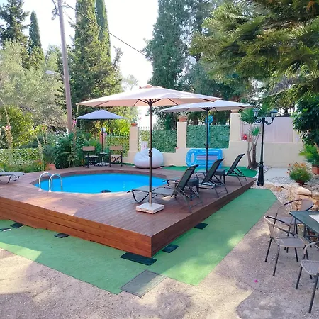 Seaside Pool Apartment Mesongi