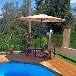 Seaside Pool Mesongí